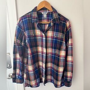 • Duluth Trading Co • Women’s Flannel Button Up Shirt Medium